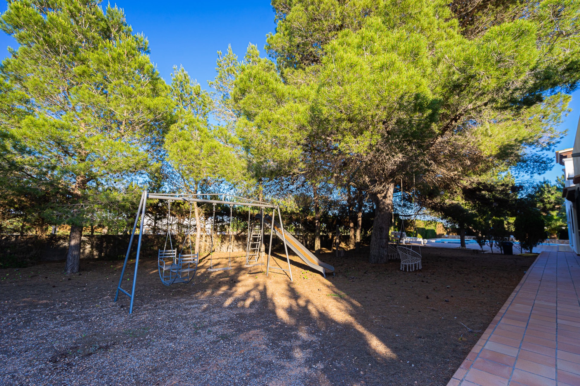 Acceso y fachada de Villa Oasis Ibiza
